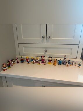 Disney Mickey Mouse and Friends Lot